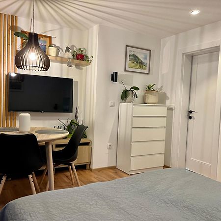 Apartments Pri Fencu Jesenice Bagian luar foto