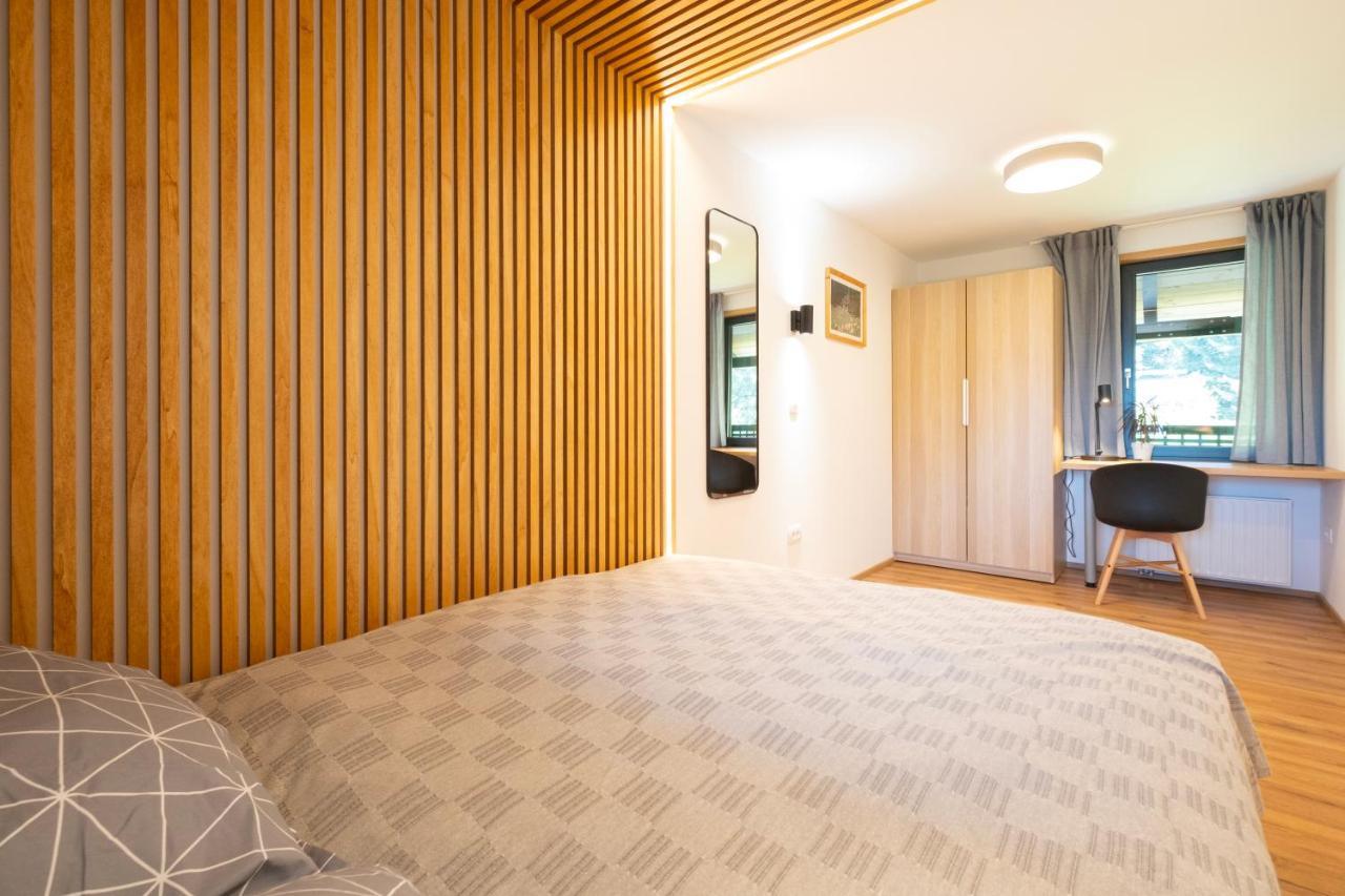 Apartments Pri Fencu Jesenice Bagian luar foto