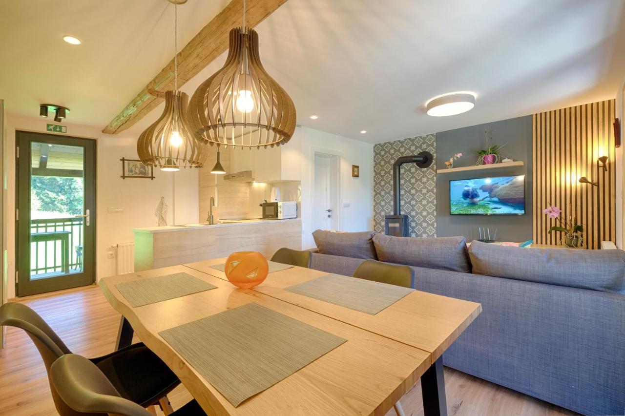 Apartments Pri Fencu Jesenice Bagian luar foto