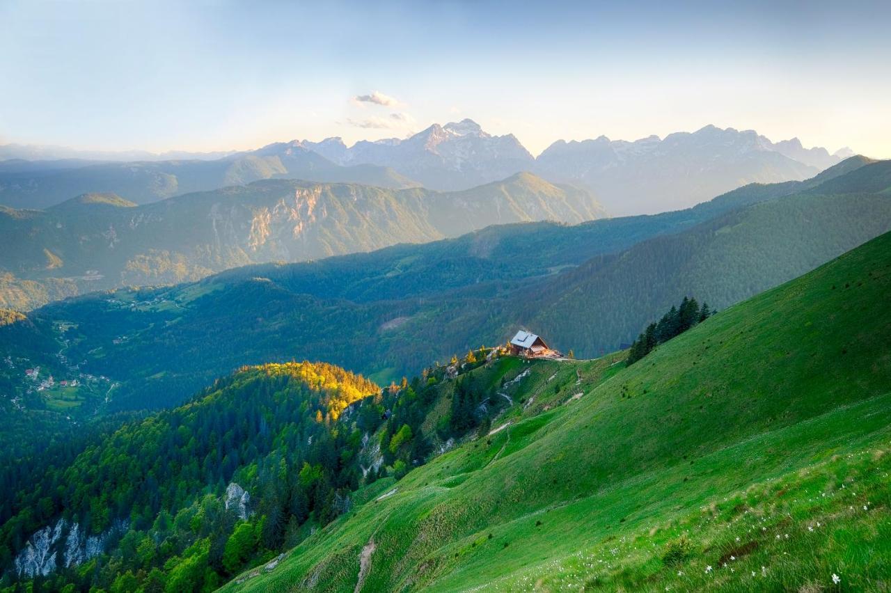 Apartments Pri Fencu Jesenice Bagian luar foto