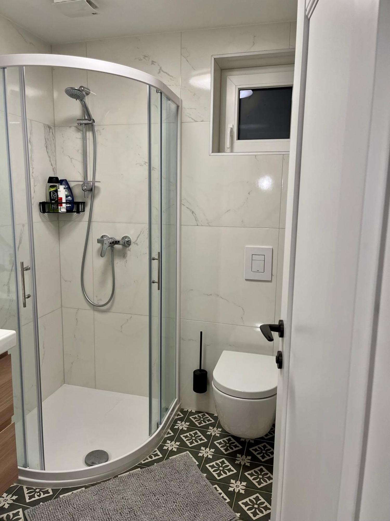 Apartments Pri Fencu Jesenice Bagian luar foto