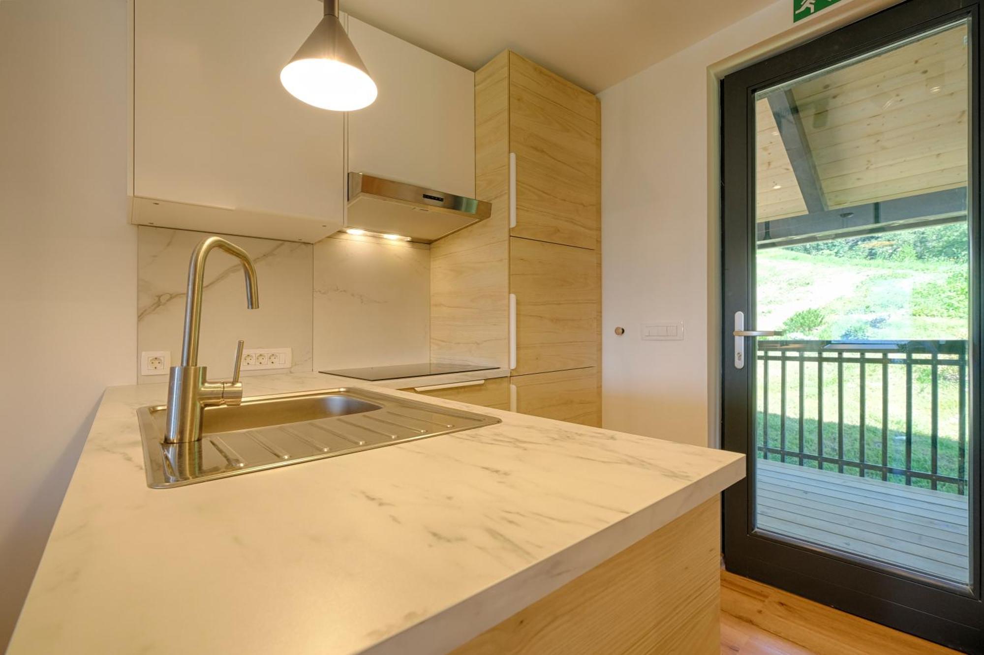 Apartments Pri Fencu Jesenice Bagian luar foto