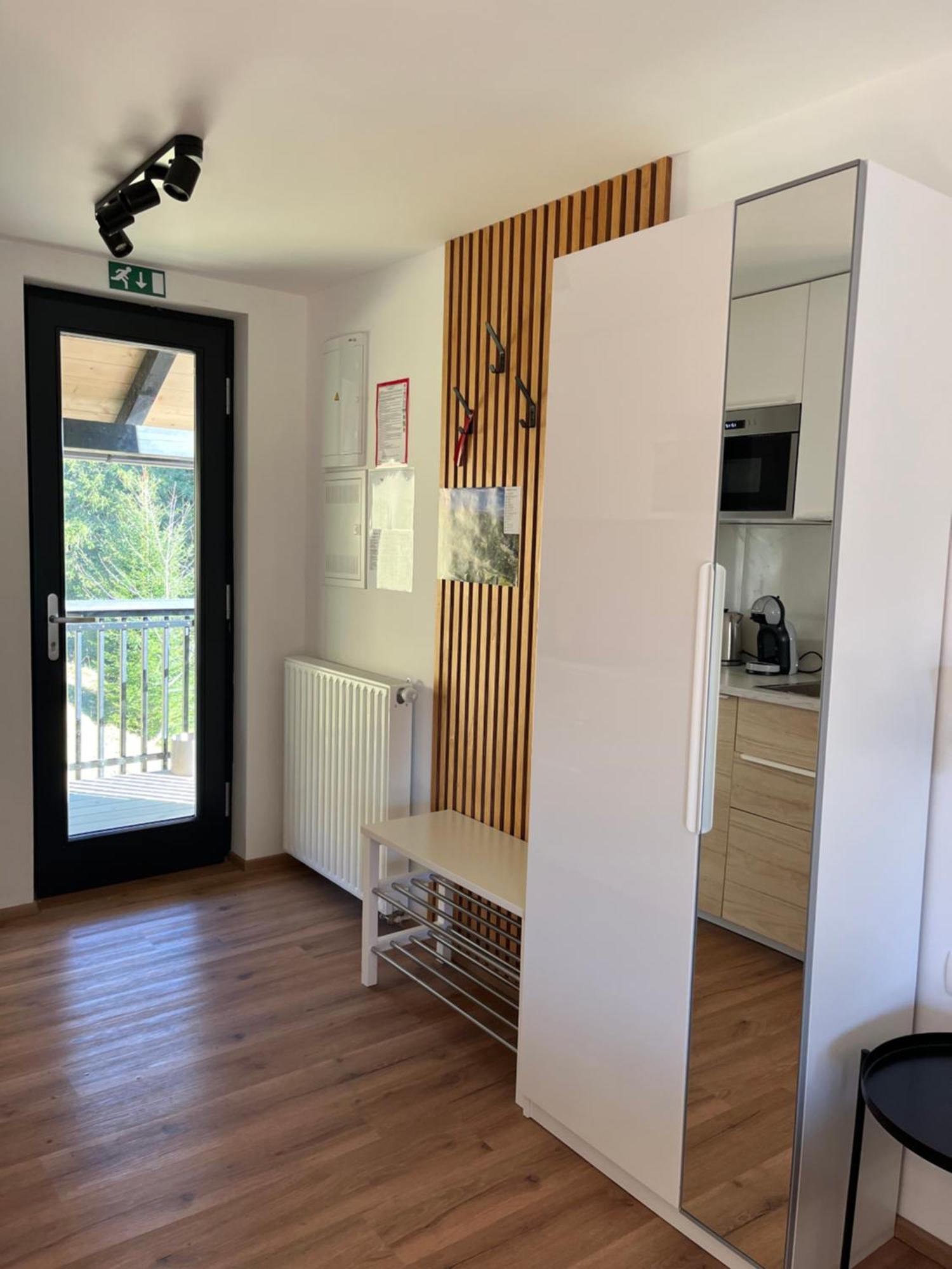 Apartments Pri Fencu Jesenice Bagian luar foto